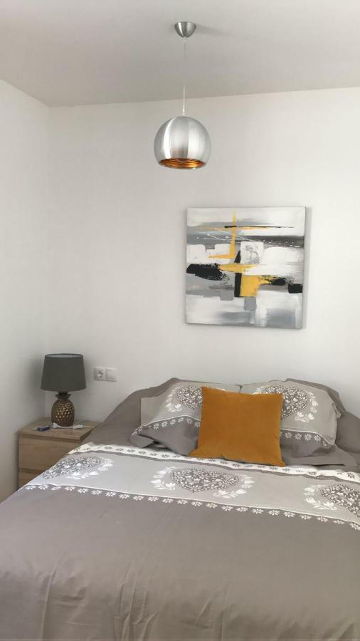 Apartamento En 贝纳斯克 外观 照片