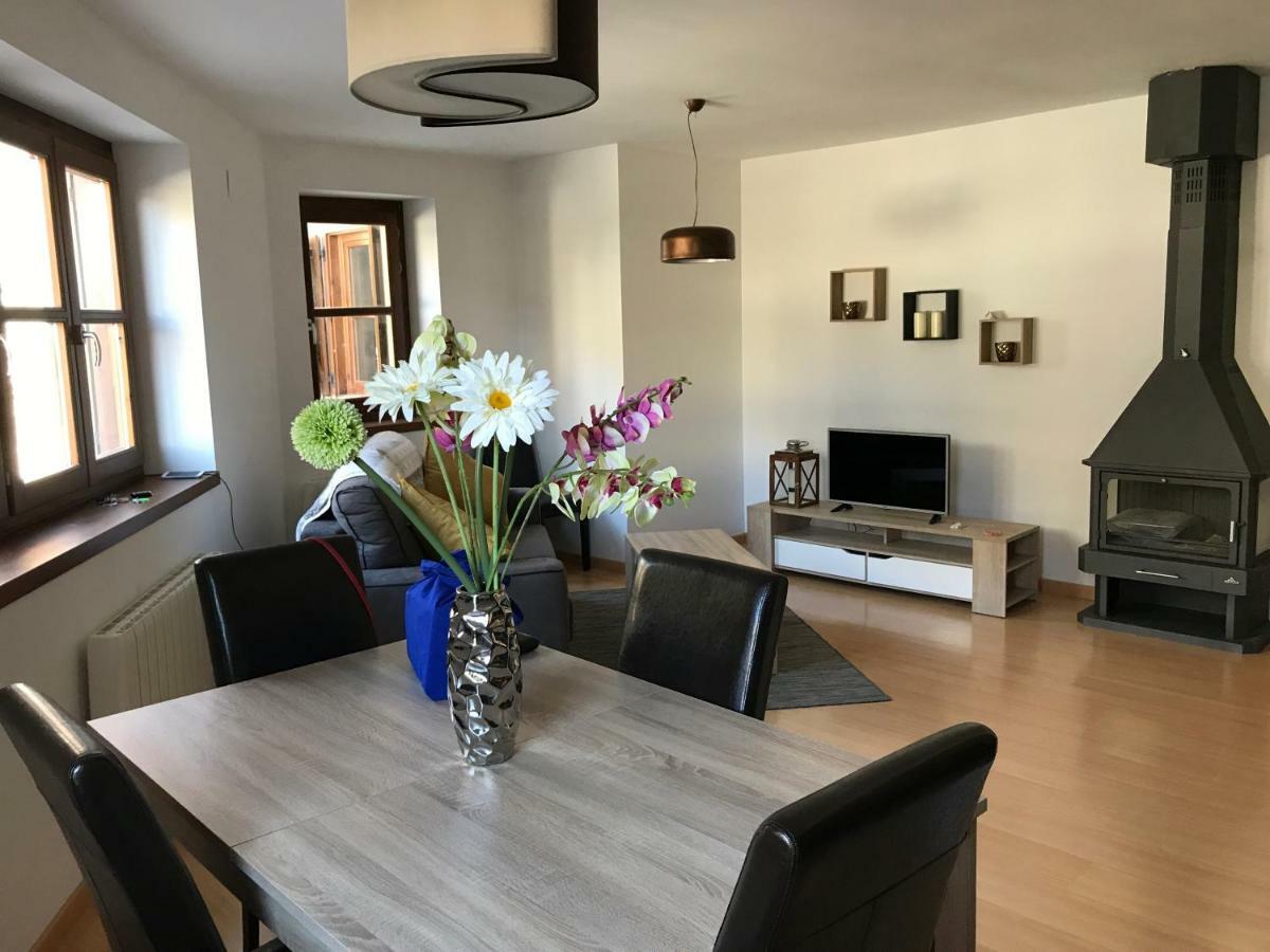 Apartamento En 贝纳斯克 外观 照片