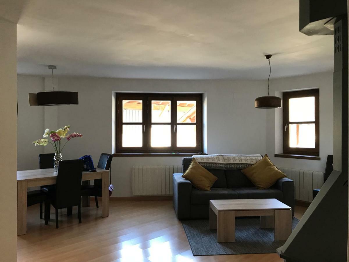 Apartamento En 贝纳斯克 外观 照片